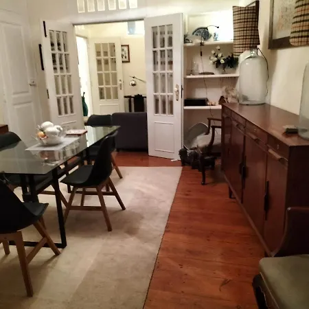 Vintage Happy Flat Near Avenida Da Liberdade 아파트