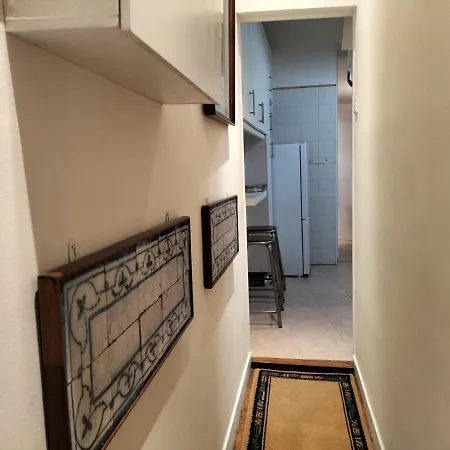 Vintage Happy Flat Near Avenida Da Liberdade 아파트 *